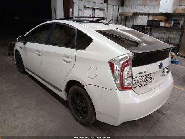 Toyota Prius Three 2015 JTDKN3DUXF1953472 Image 3