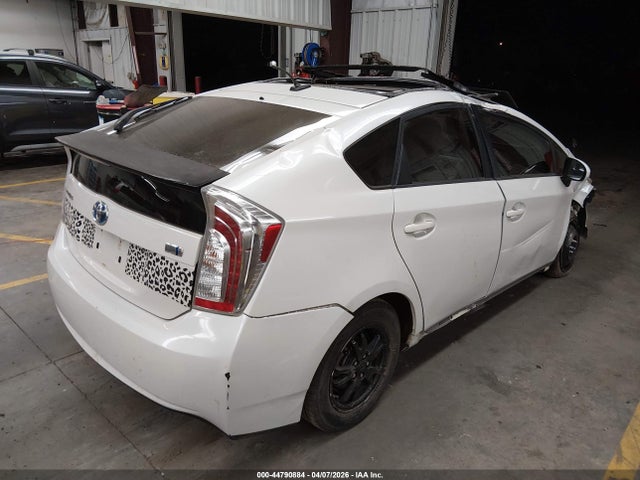 Toyota Prius Three 2015 JTDKN3DUXF1953472 Image 4
