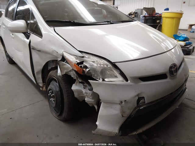 Toyota Prius Three 2015 JTDKN3DUXF1953472 Image 6