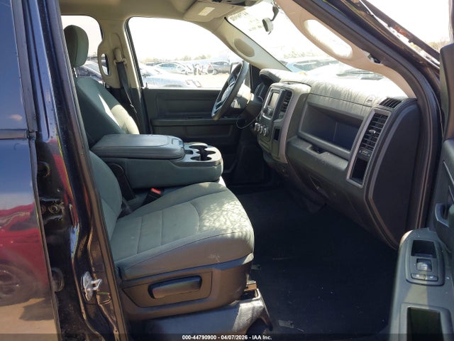 Продажа на аукционе авто 2017 Ram 1500 Express  4x4 6'4 Box, vin: 1C6RR7FG8HS611816, номер лота: 44790900