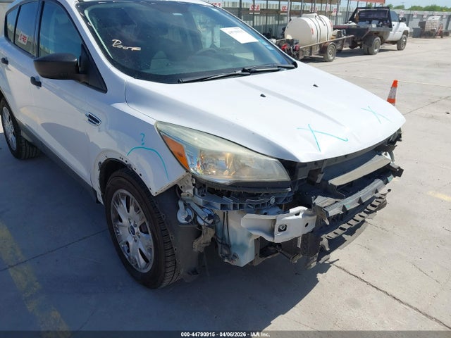 44790915 :رقم المزاد ، 1FMCU0F73GUC81909 vin ، 2016 Ford Escape S مزاد بيع
