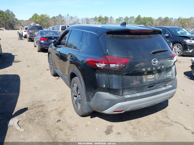 44790940 :رقم المزاد ، JN8AT3BB0MW202131 vin ، 2021 Nissan Rogue Sv Intelligent Awd مزاد بيع