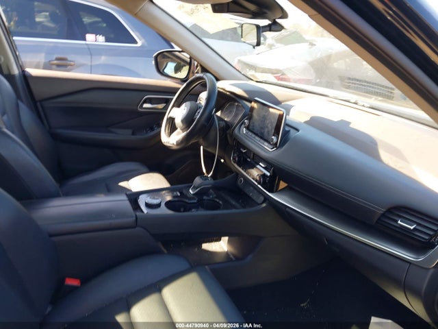 44790940 :رقم المزاد ، JN8AT3BB0MW202131 vin ، 2021 Nissan Rogue Sv Intelligent Awd مزاد بيع