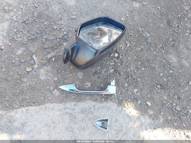 44790951 :رقم المزاد ، 1HGCR2F33FA136921 vin ، 2015 Honda Accord Lx مزاد بيع