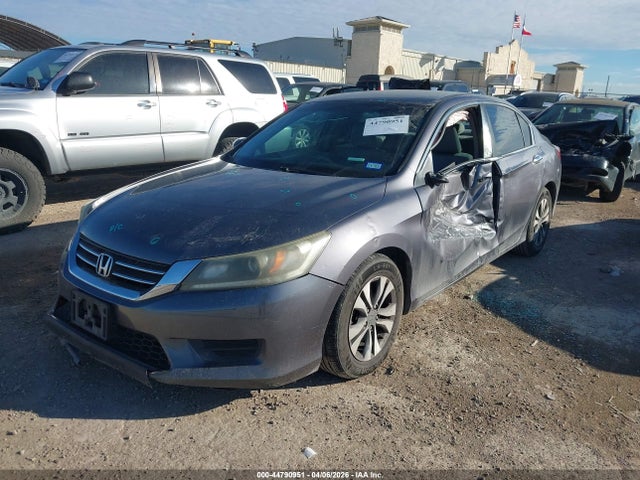 44790951 :رقم المزاد ، 1HGCR2F33FA136921 vin ، 2015 Honda Accord Lx مزاد بيع