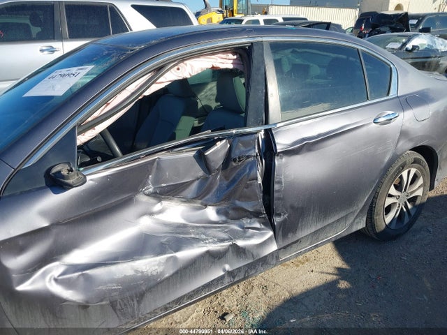 44790951 :رقم المزاد ، 1HGCR2F33FA136921 vin ، 2015 Honda Accord Lx مزاد بيع