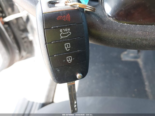 2017 Kia Soul მანქანა იყიდება აუქციონზე, vin: KNDJN2A20H7471568, აუქციონის ნომერი: 44790954
