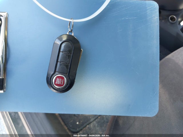 44790957 :رقم المزاد ، 3C3CFFAR6CT382252 vin ، 2012 Fiat 500 Pop مزاد بيع