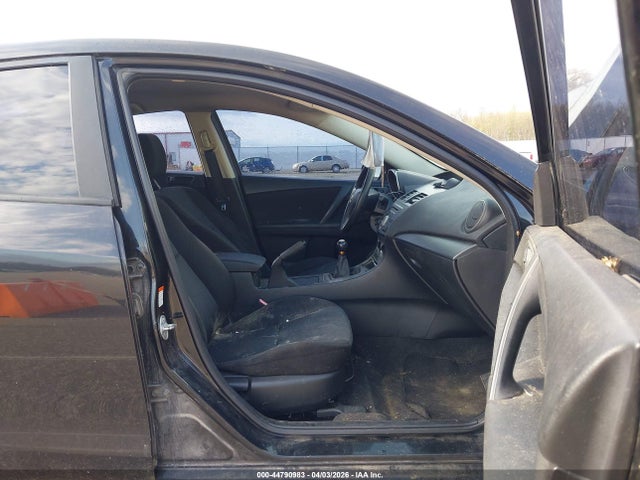 44790983 :رقم المزاد ، JM1BL1UG6B1360870 vin ، 2011 Mazda Mazda3 I Sport مزاد بيع