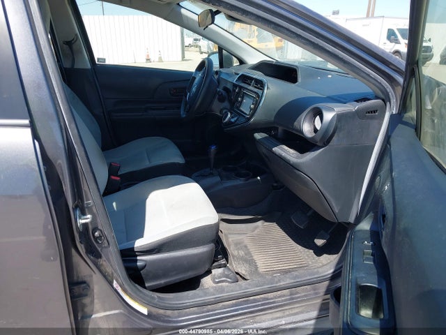 2018 Toyota Prius C One მანქანა იყიდება აუქციონზე, vin: JTDKDTB3XJ1619173, აუქციონის ნომერი: 44790985