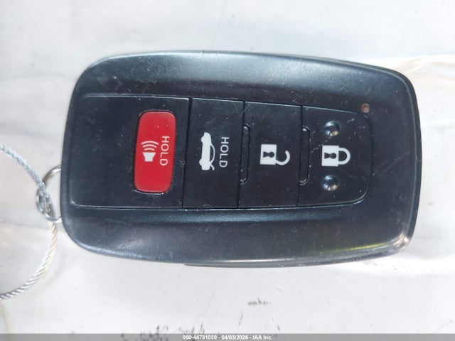 JTDHPMAE7MJ165124 Toyota COROLLA LE