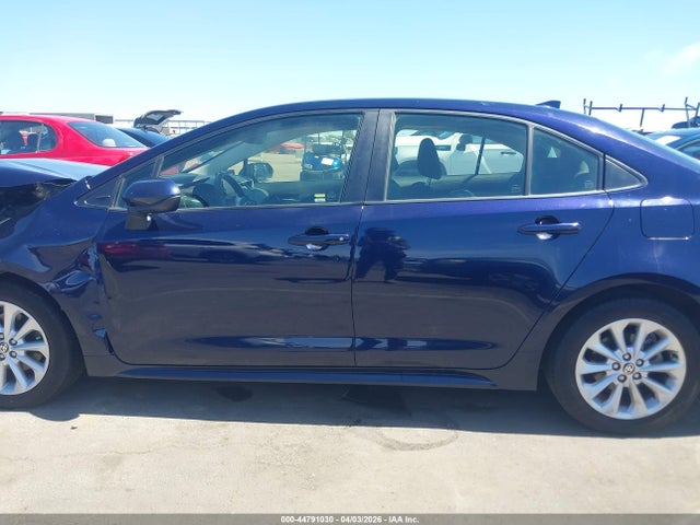 JTDHPMAE7MJ165124 Toyota COROLLA LE