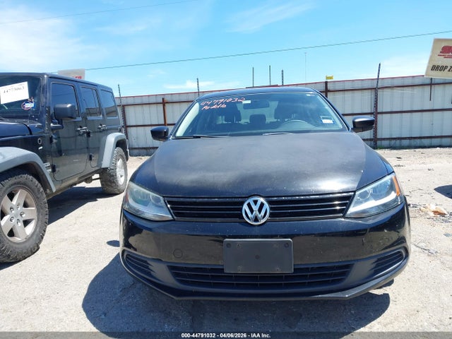 Продаж на аукціоні авто 2013 Volkswagen Jetta 2.0l S, vin: 3VW2K7AJ0DM212738, номер лоту: 44791032