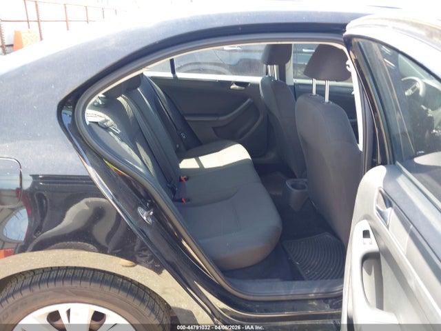 Продаж на аукціоні авто 2013 Volkswagen Jetta 2.0l S, vin: 3VW2K7AJ0DM212738, номер лоту: 44791032
