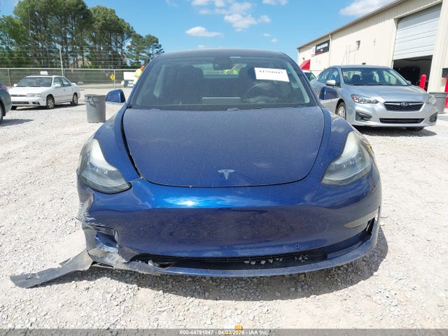 44791047 :رقم المزاد ، 5YJ3E1EB8KF393104 vin ، 2019 Tesla Model 3 Long Range/performance مزاد بيع