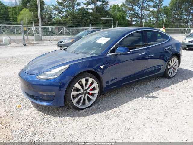44791047 :رقم المزاد ، 5YJ3E1EB8KF393104 vin ، 2019 Tesla Model 3 Long Range/performance مزاد بيع