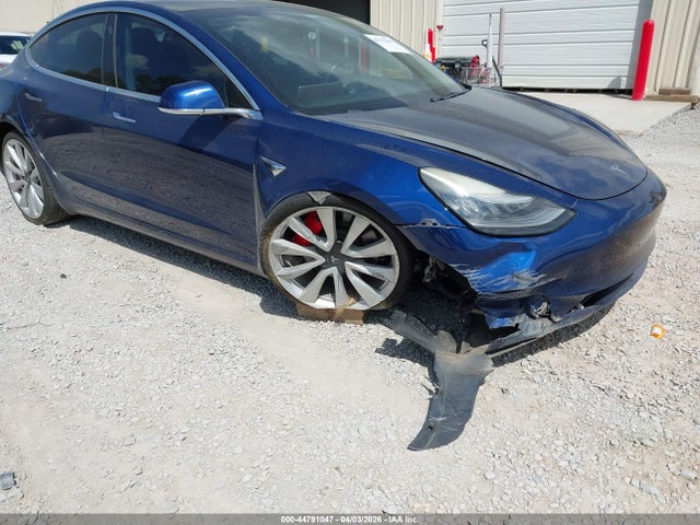 44791047 :رقم المزاد ، 5YJ3E1EB8KF393104 vin ، 2019 Tesla Model 3 Long Range/performance مزاد بيع