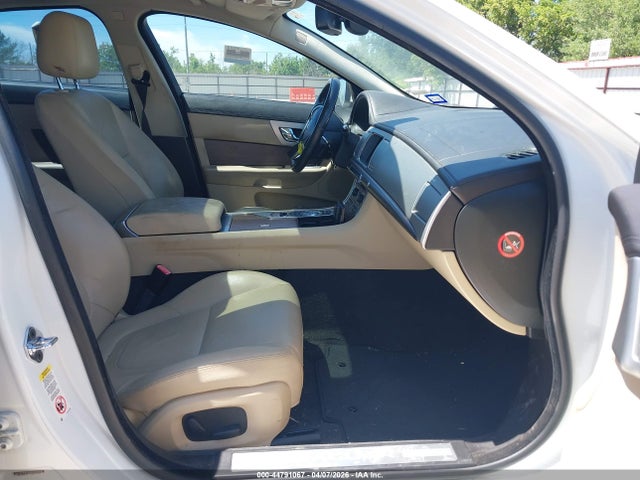 2014 JAGUAR XF SAJWA0EX8E8U33332 Photo 4