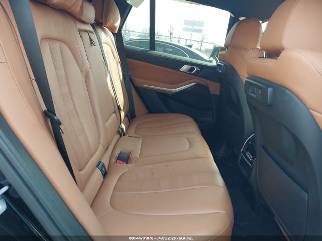 44791076 :رقم المزاد ، 5UXCR6C04N9K19613 vin ، 2022 Bmw X5 Xdrive40i مزاد بيع