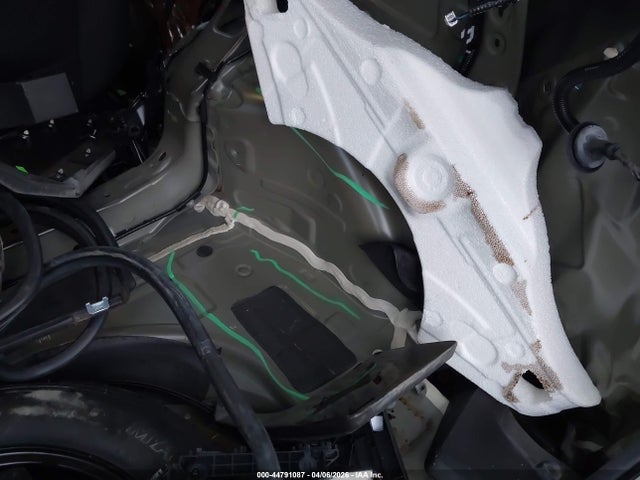 2T3H1RFV1NW204137 Toyota RAV4 LE