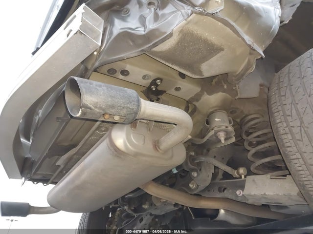 2T3H1RFV1NW204137 Toyota RAV4 LE