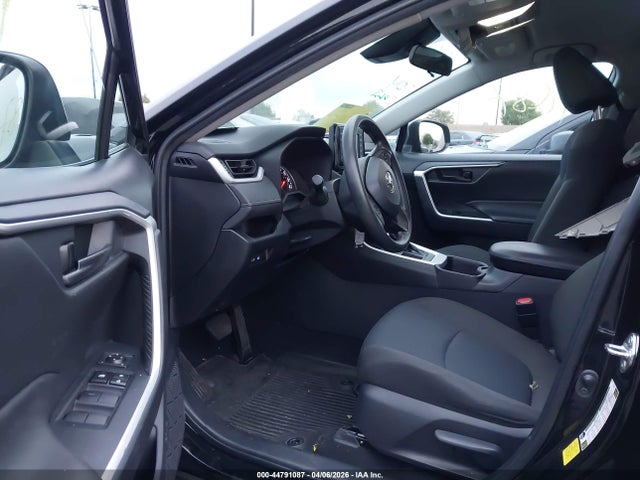 2T3H1RFV1NW204137 Toyota RAV4 LE