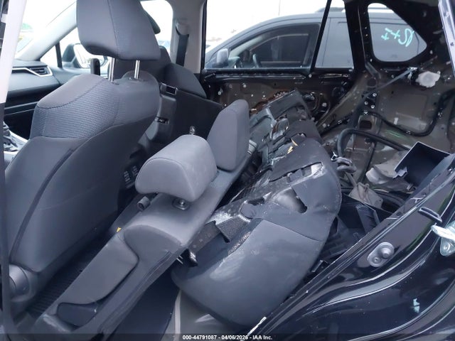 2T3H1RFV1NW204137 Toyota RAV4 LE