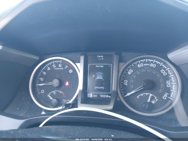 3TMAZ5CN7LM140398 Toyota Tacoma Sr5 V6