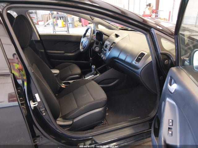 KNAFK5A89H5681499 KIA FORTE LX