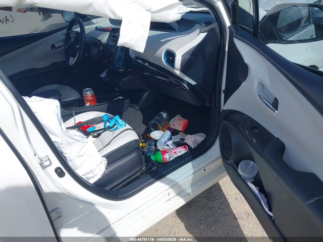JTDKARFU7G3027788 Toyota Prius Four