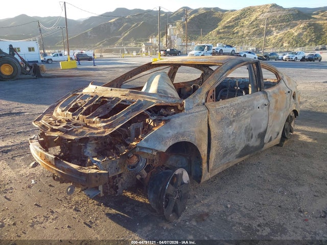 5NPDH4AE3GH698676 Hyundai ELANTRA SE