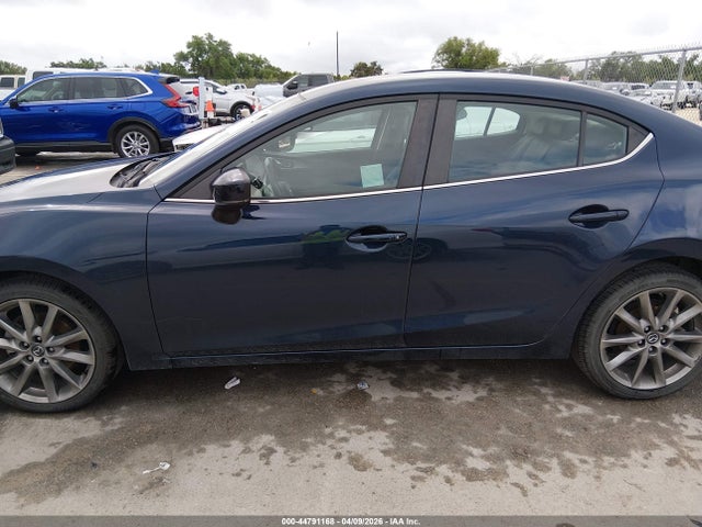 Mazda Mazda3 Touring 2018 3MZBN1V32JM246692 Image 14