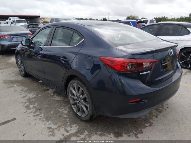 Mazda Mazda3 Touring 2018 3MZBN1V32JM246692 Image 3