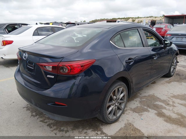 Mazda Mazda3 Touring 2018 3MZBN1V32JM246692 Image 4
