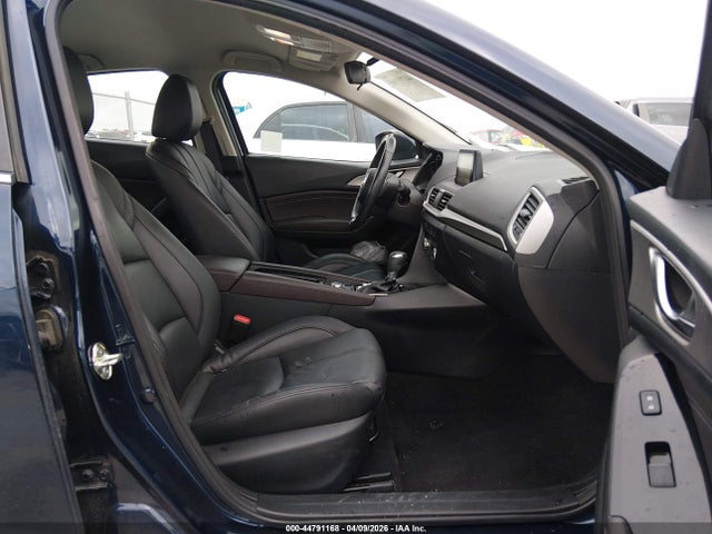 Mazda Mazda3 Touring 2018 3MZBN1V32JM246692 Image 5