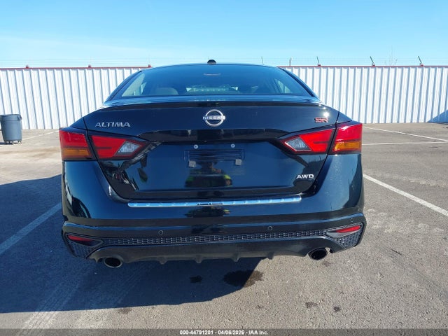 44791201 :رقم المزاد ، 1N4BL4CW2PN301623 vin ، 2023 Nissan Altima Sr Intelligent Awd مزاد بيع