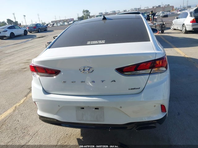 Hyundai Sonata Limited 2019 5NPE34AF0KH733775 Image 16