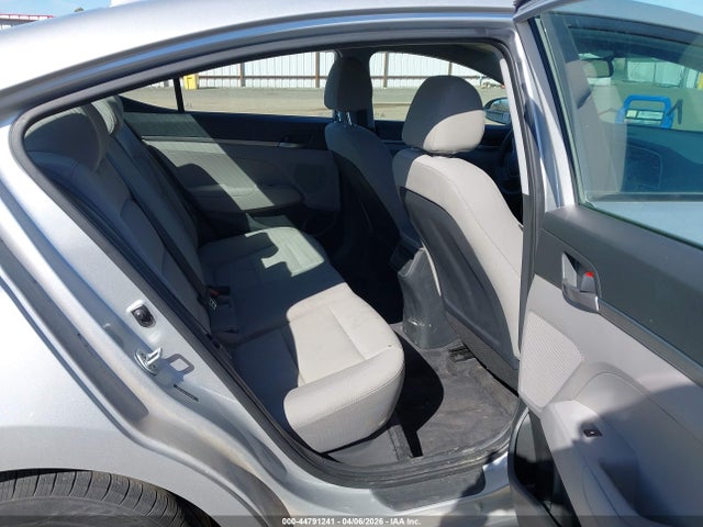 5NPD74LF1HH198400 Hyundai ELANTRA SE