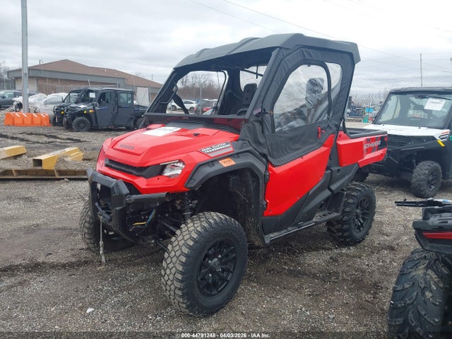 1HFVE04B3N4600066 Honda Sxs1000 M3