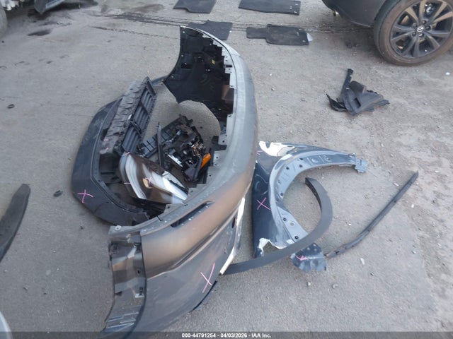 44791254 :رقم المزاد ، 3MVDMBCM7PM572995 vin ، 2023 Mazda Cx-30 2.5 S Carbon Edition مزاد بيع