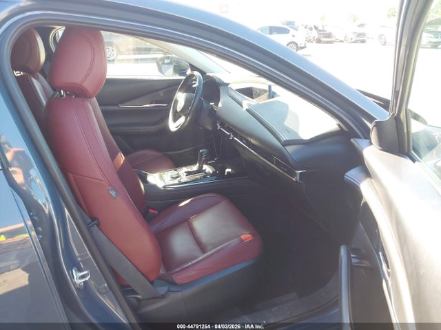44791254 :رقم المزاد ، 3MVDMBCM7PM572995 vin ، 2023 Mazda Cx-30 2.5 S Carbon Edition مزاد بيع