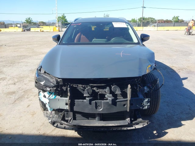 44791254 :رقم المزاد ، 3MVDMBCM7PM572995 vin ، 2023 Mazda Cx-30 2.5 S Carbon Edition مزاد بيع