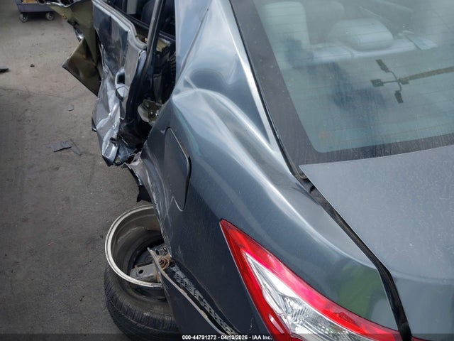 5YFBURHE6FP274805 Toyota Corolla Le Plus