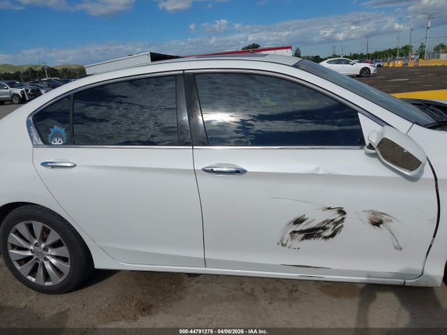 Honda Accord Touring 2014 1HGCR3F90EA040883 Image 14