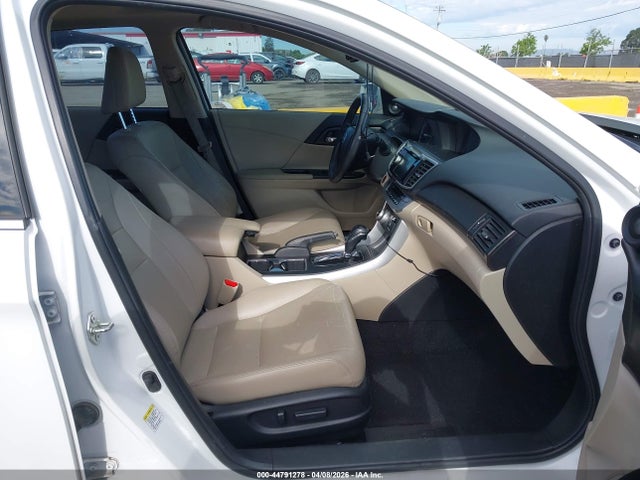 Honda Accord Touring 2014 1HGCR3F90EA040883 Image 5