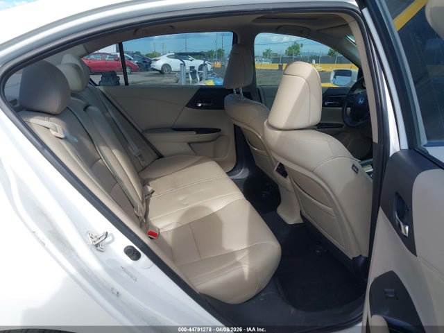 Honda Accord Touring 2014 1HGCR3F90EA040883 Image 8