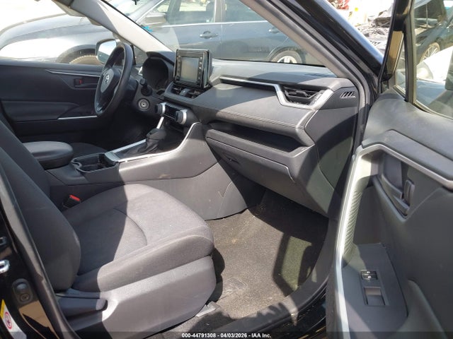 2019 TOYOTA RAV4 JTMH1RFV1KD513339 Photo 4