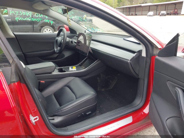 Продаж на аукціоні авто 2018 Tesla Model 3 Long Range/mid Range, vin: 5YJ3E1EA8JF024443, номер лоту: 44791322
