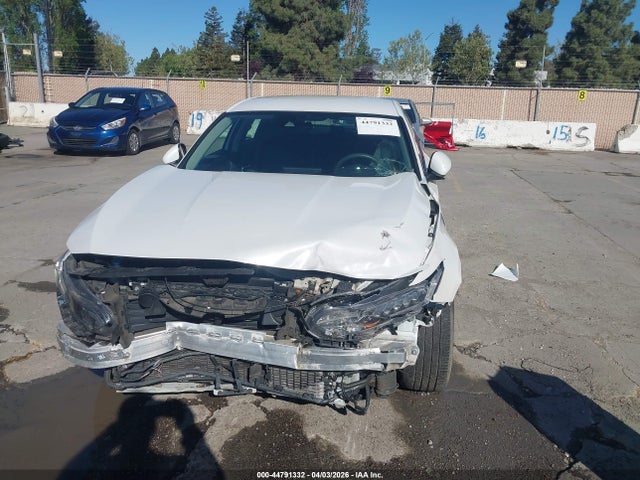 2020 Honda Accord Hybrid მანქანა იყიდება აუქციონზე, vin: 1HGCV3F14LA008599, აუქციონის ნომერი: 44791332