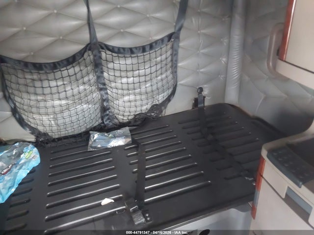Продажа на аукционе авто 2016 Freightliner Cascadia 113, vin: 3AKJGHDV3GSHC6704, номер лота: 44791347